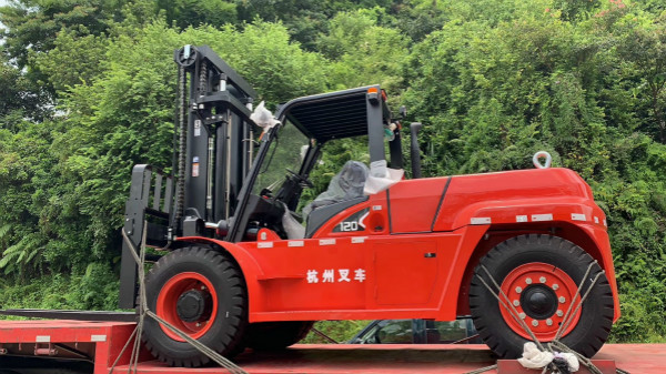 內燃叉車動力不足？機油要保養(yǎng)！